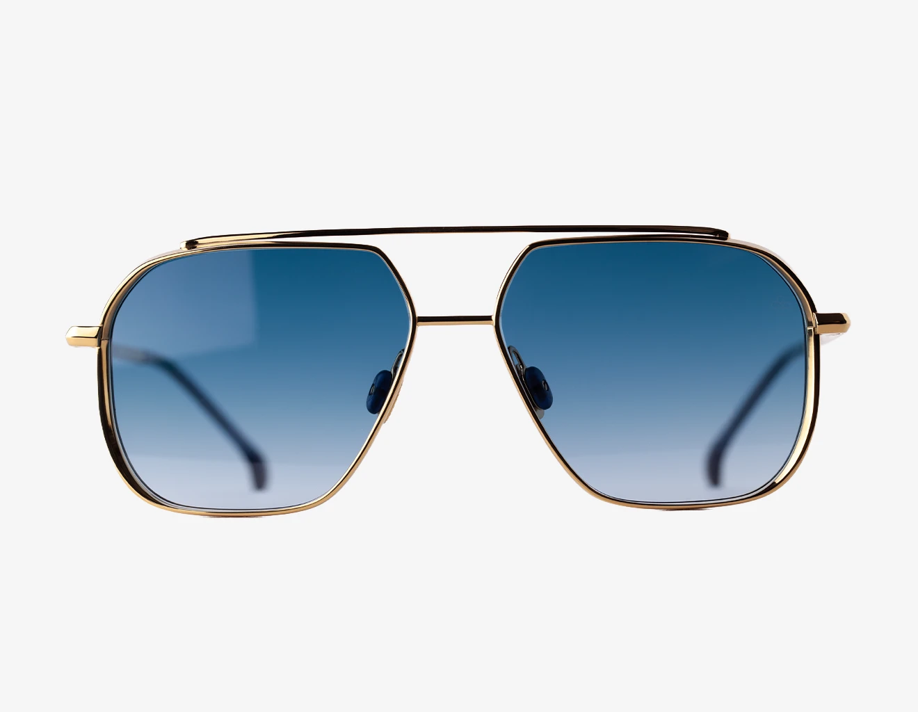 Solar 18K Blue Front View Web